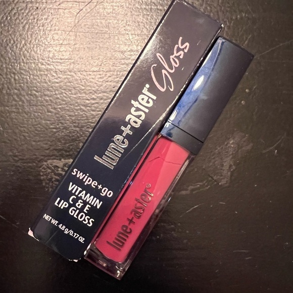 lune+aster Other - Lune+aster Swipe+go Vitamin C & E Lip Gloss Influencer
